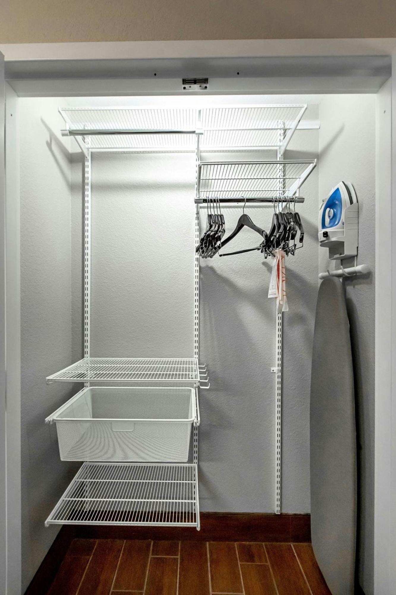 Towneplace Suites By Marriott Louisville Airport Extérieur photo